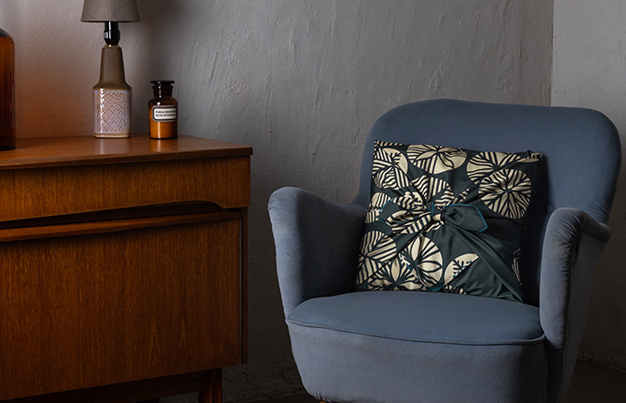 伊砂両面クッションカバー