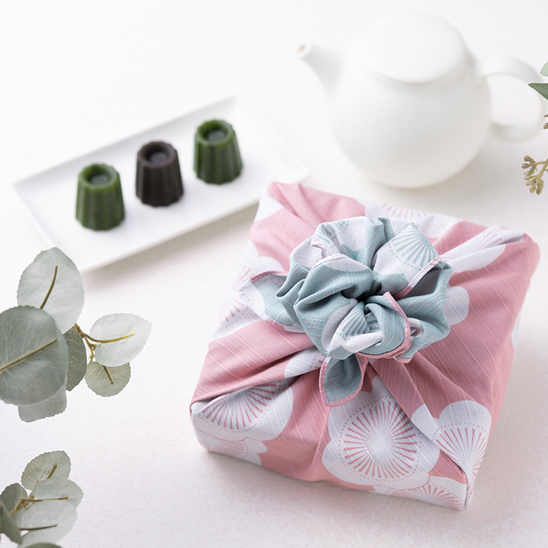 内祝におすすめのチーフ 伊砂文様 両面