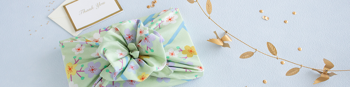 プチギフトにふろしきを贈る