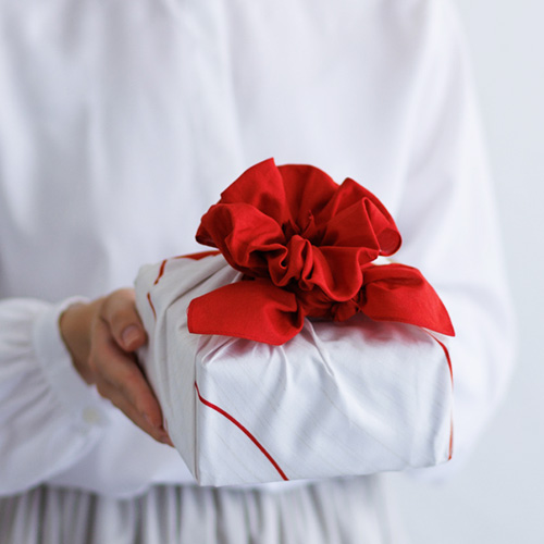 ふろしきラッピングにおすすめのハレ包み