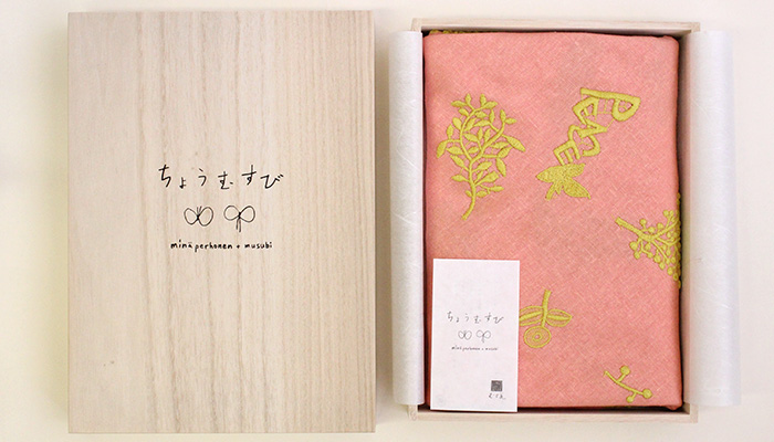 ミナ ペルホネンの箱入り